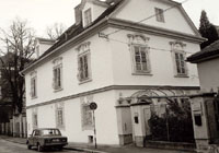 Erstes Frauenhaus, Albert-Schweitzergasse 22 Aufnahmejahr: 1988